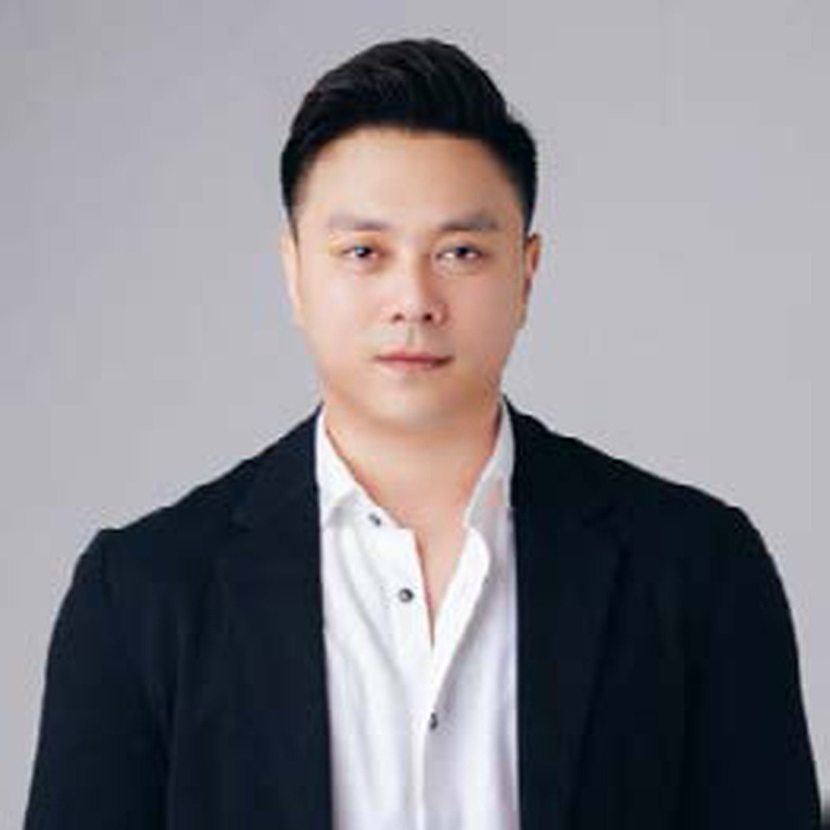 Portrait of Chris, Managing Director